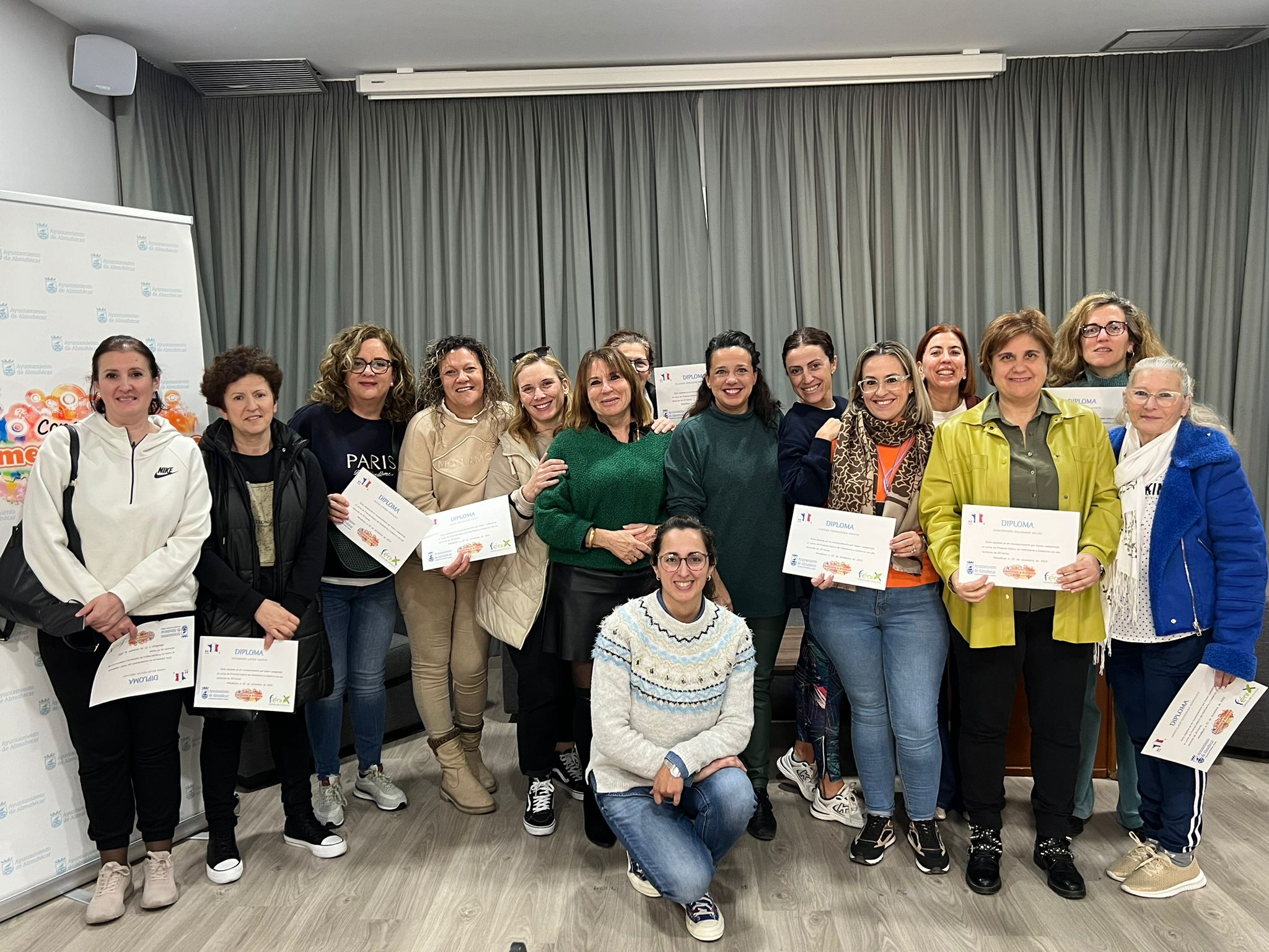 Quince desempleadas concluyen un curso de lengua francesa, promovido por el Área de Fomento de Almuñécar